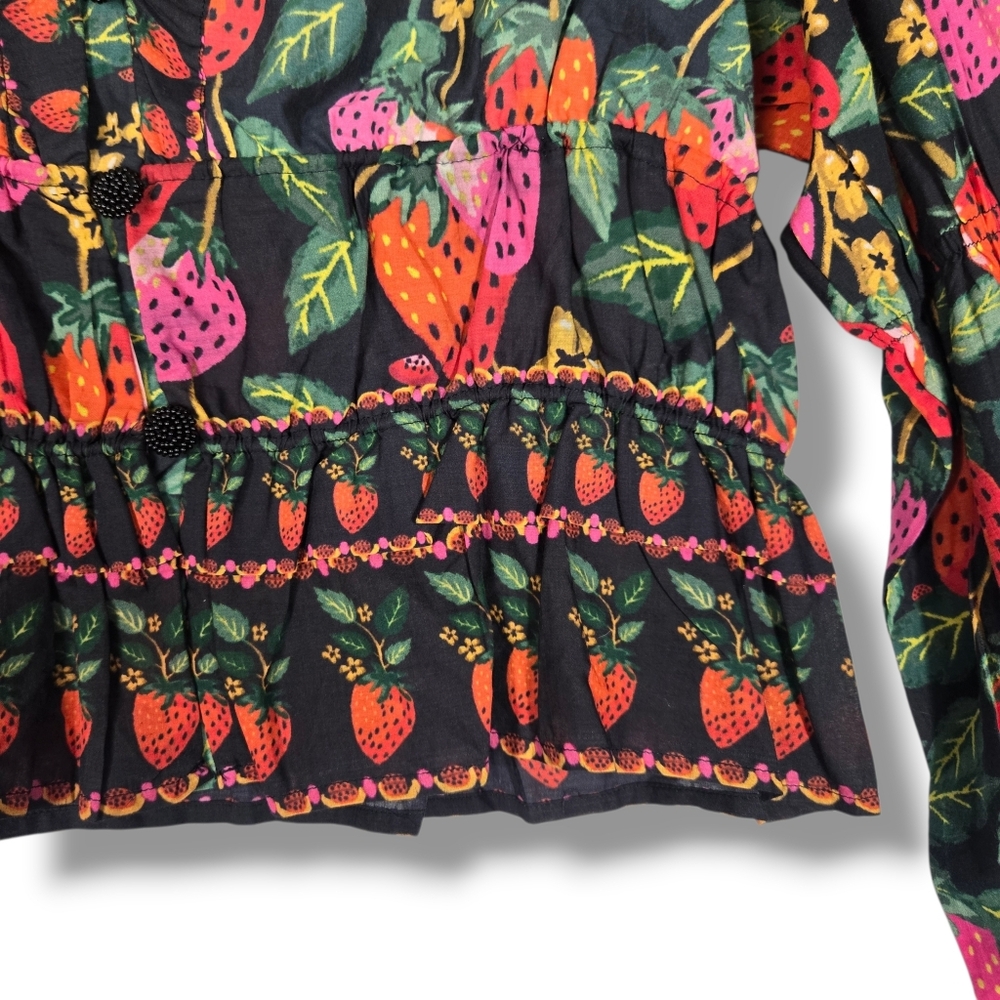 Farm Rio Lady Strawberry Blouse Size Medium - Picture 10 of 16